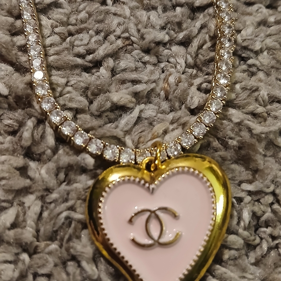💖✨ Fashion Heart Tennis Necklace | NWT | Gold Finish | CZ Sparkle ✨💖 - Picture 4 of 11